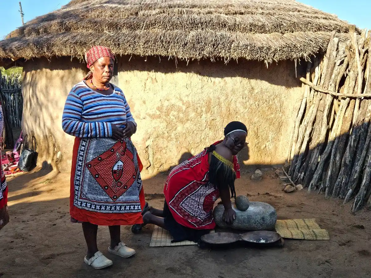 Aldea Esuati en Esuatini Visita a una aldea Esuati en Esuatini, durante nuestro viaje a Sudáfrica por libre y con niños