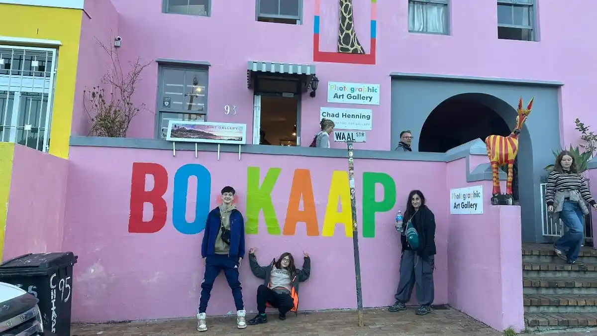 IMG_6703 paredes coloridas de Bo-Kaap, durante nuestra visita familiar a Ciudad del Cabo